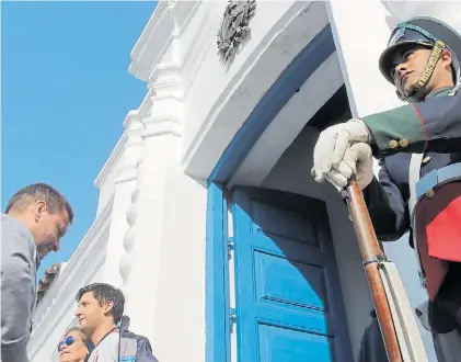  ?? ARCHIVO ?? Una puerta de entrada. La Casa Histórica de Tucumán, con los colores blanco y azul.