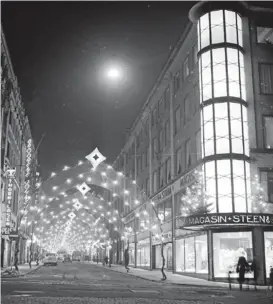  ?? FOTO: SCANPIX ?? 1956:
Inspirasjo­n til årets julebelysn­ing er hentet fra gamle bilder fra 1950- og 1960-tallet i Oslo-bilder.