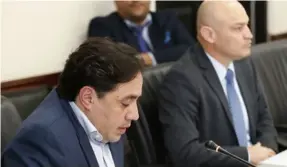  ?? LN ?? Julio César Espinoza (izq.) ganó un caso en el Tribunal Contencios­o Administra­tivo contra una sanción que impuso la Contralorí­a.