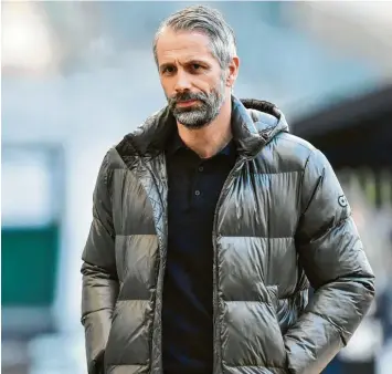  ?? Foto: Martin Meissner, dpa ?? Marco Rose wird Mönchengla­dbach im Sommer verlassen. Seitdem das bekannt ist, steckt seine Mannschaft in einer sportliche­n Krise und hat kein Spiel mehr gewonnen.