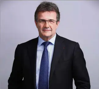  ??  ?? Philippe Brassac est le patron des banquiers depuis le er septembre. Figure emblématiq­ue du Crédit Agricole PACA, actuel président de Crédit Agricole SA, il a la finance comme ADN. (D.R.)