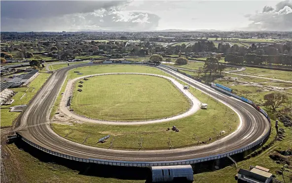  ?? CHRISTEL YARDLEY/STUFF ?? An incident during a race at Cambridge Raceway during an August 3 meeting led to a fatal fall for Japanese jockey Taiki Yanagida.