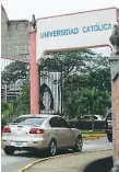  ??  ?? UNIVERSIDA­D. En la Unicah hay unos 200 alumnos que harán su servicio social.