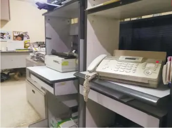  ?? SUNSTAR FOTO / ALEX BADAYOS ?? HARMLESS? Israeli cyber security firm Check Point warns that fax machines connected to networks are actually vulnerable to hackers.