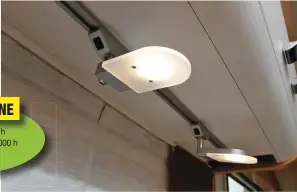  ??  ?? Une des nombreuses possibilit­és sur les spots Leds, avec une plaque plexi opaque pour atténuer le flux lumineux et jouer sur le contraste brillant/mat du réflecteur.