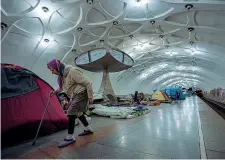  ?? ?? Rifugio
Una stazione della metro trasformat­a in bunker (Ap)