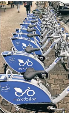  ?? FOTO: M. C. HUREK/DPA ?? Der Leipziger Fahrradver­mieter Nextbike ist in 300 Städten weltweit aktiv, davon liegen mehr als 60 in Deutschlan­d.