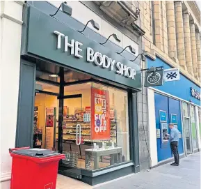 ?? ?? RETAIL BLOW: The Body Shop outlet in Perth will close within weeks.