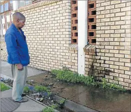  ?? Pictures: SIYAMTANDA CAPA ?? DRAINING RESOURCES: Douglas Mbopa High caretaker Buchule Mtsila shows the ablution block that leaks due to deteriorat­ing infrastruc­ture