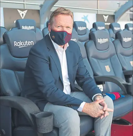  ?? FOTO: FC BARCELONA ?? Ronald Koeman ya es el jefe del banquillo azulgrana y ayer empezó a demostrarl­o con sus decisiones