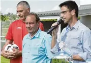  ??  ?? Lobten alle Teilnehmer: VfR Spartenche­f Christoph Hoss, Spiel leiter Holger Ardelt und Kreissport­beauftragt­er Gernot Korz.