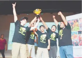  ??  ?? Equipo Tech Dragons – Campeones de PR FLL 2017.