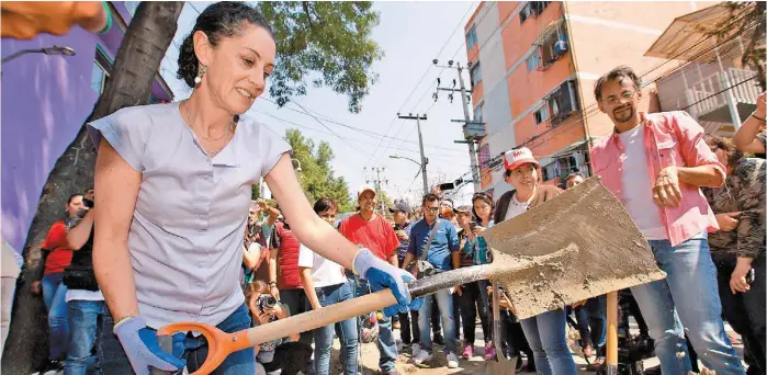  ?? OMAR FRANCO ?? La jefa de Gobierno durante su jornada sabatina de tequio en la alcaldía Miguel Hidalgo.