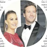  ??  ?? Armie Hammer y su esposa, Elizabeth Chambers.