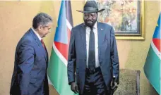  ?? FOTO: DPA ?? Der Hut ist sein Markenzeic­hen: Der südsudanes­ische Päsident Salva Kiir empfängt Bundesauße­nminister Sigmar Gabriel.