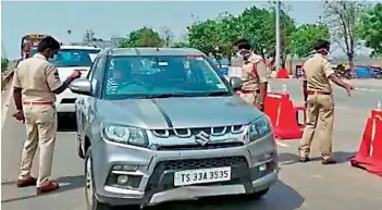  ?? —DC ?? Vehicles entering Telangana state from Andhra Pradesh were stopped by police personnel, even during curfew relaxation hours, at the Pullur toll plaza on Sunday.