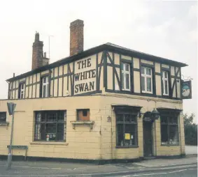  ??  ?? White Swan, West Bromwich, in 1990