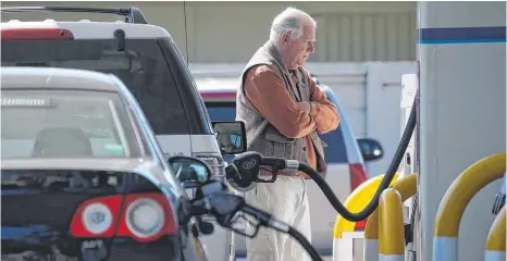  ?? FOTO: AFP ?? Die niedrigere Energieste­uer für Diesel-Treibstoff passe nicht mehr in die Zeit, lauten die Argumente der Kritiker.