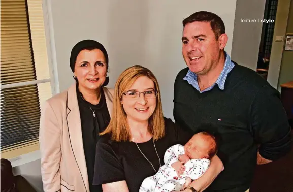  ?? PHOTO: NEV MADSEN ?? Dr Gehan El-bialy from St Vincent’s Hospital with Tracy and Wayne and their new son Jackson Peters.