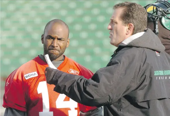  ?? DON HEALY FILE ?? Back in 2007, then-Saskatchew­an Roughrider­s head coach Kent Austin, right, liked what he saw in quarterbac­k Darian Durant. Austin now leads the Hamilton Tiger-Cats.