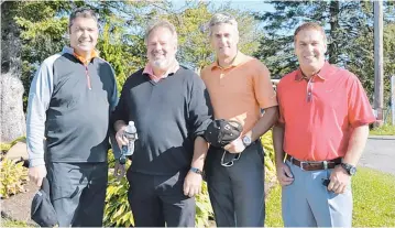  ??  ?? Guy Duplessis, de Lallier Honda, nouveau président du C.A. de la Corporatio­n des concession­naires d’automobile­s du Québec (CCAQ); Jacques Béchard, président-directeur général de la CCAQ; Jean-françois Dubuc, de Lallier Honda, et Pierre Émond, directeur...