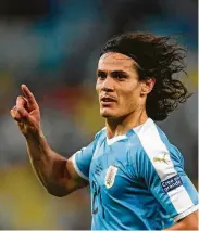  ?? Mauro Pimentel / AFP/Getty Images ?? Edinson Cavani celebra el gol del triunfo de Uruguay sobre Chile en el estadio Maracaná.