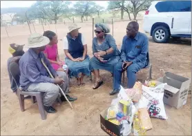 ?? Photo: David Adetona ?? Condolence­s… Khomas governor Laura Mcleod-Katjirua (second from right) met the family of the victim Getrude Rooi and her daughter Goldie Landsberg at Stinkwater.