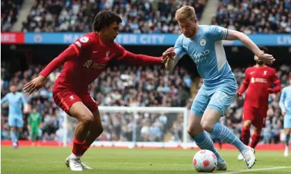  ?? Brunskill/Fantasista/Getty Images ?? Kevin De Bruyne (right) thinks Manchester City will have more control of the game against Liverpool on Sunday. Photograph: Chris