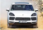  ?? FOTOS: HERSTELLER ?? Der Porsche Cayenne mit seiner großen Front hat einen doppelt so schlechten Wert wie die A-Klasse.