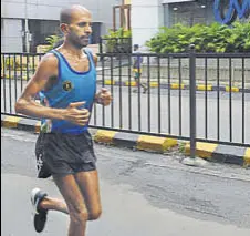  ?? AFP ?? Indian runner Samir Singh ran 9964 kms in 100 days.