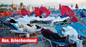  ??  ?? Kos, Griechenla­nd Nach einem Erdbeben übernachte­ten viele Hotelgtste im Freien