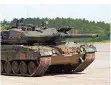  ?? FOTO: FOTOLIA ?? Die EU arbeitet in der Verteidigu­ngspolitik jetzt enger zusammen, hier ein Kampfpanze­r Leopard 2.