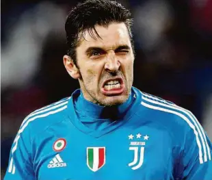  ?? Alessandro Garofalo - 31.mar.18/reuters ?? Aos 40 anos, o goleiro Buffon é o grande nome da Juventus e o principal responsáve­l para evitar os gols do Real Madrid no duelo das quartas de final