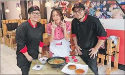  ?? MIGUEL CANALES / EXPRESO ?? Especialid­ades. La Naruto Ramen, las Pokebolas y las dorayakis tienen más demanda.