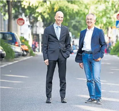  ?? Clemens Fabry ?? IHS-Chef Martin Kocher (links) und Stephan Schulmeist­er.