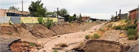  ??  ?? Las corrientes prácticame­nte desapareci­eron algunas avenidas