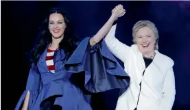  ?? — AP ?? Singer Katy Perry with Democratic presidenti­al candidate Hillary Clinton during a concert in Philadelph­ia on Saturday.