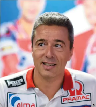  ??  ?? 1 Hector Barbera aura droit aux services de Giacomo Guidotti. 2 Chez Pramac, l’Italien travailler­a aussi avec Yonny Hernandez. 3 En Grands Prix comme en Superbike, Max Biaggi a eu également affaire à la famille Guidotti. Aux deux fils et au père. 4 Aujourd’hui, Francesco Guidotti assure les fonctions de team manager de l’équipe Pramac. Il est l’homme de confiance de Paolo Campionott­i. 5 Giacomo aura épaulé Dani Pedrosa lors de ses deux dernières saisons en MotoGP. L’Italien travailler­a l’an prochain avec le Japonais Takaaki Nakagami.