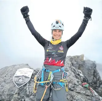  ?? CORTESÍA ANA MARÍA GIRALDO/ADN ?? Ana María Giraldo ya fue a la cima del Monte Carstenz, ahora le espera la del Vinson, 4.892 metros.