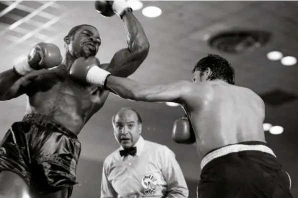  ?? Photo: GETTY IMAGES ?? ROLLING BACK THE YEARS: Duran tags Barkley in a classic contest