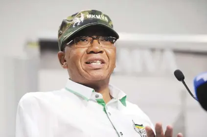  ?? Picture: Gallo Images ?? FIGHTING TALK. Umkhonto We Sizwe Military Veterans Associatio­n chairperso­n Kebby Maphatsoe has said his members will defend Luthuli House, which he called ‘our revolution­ary house’, against any protesters who go near it today.