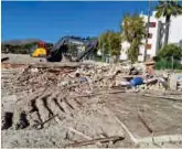  ?? PHOTO: R.P.F. ?? The demolition of Alcudia’s beach bars.