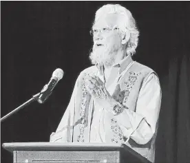  ?? SIMON MARTIN/METROLAND SIMON MARTIN ?? David Suzuki’s honorary degree from the University of Alberta has ignited a political firestorm.