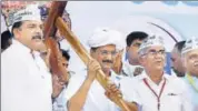  ?? PTI FILE ?? AAP chief and Delhi CM Arvind Kejriwal with other AAP leaders at a public meeting in Surat in 2016.