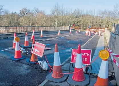  ?? Picture: Angus Findlay. ?? The A90 flyover of the A90 at St Madoes has been closed since the end of October, but roads bosses are promising one-way traffic from Friday.