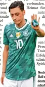  ?? Foto: afp ?? Noch ist nicht klar, ob Mesut Özil weiterhin das Trikot der deutschen Nationalma­nn schaft trägt.