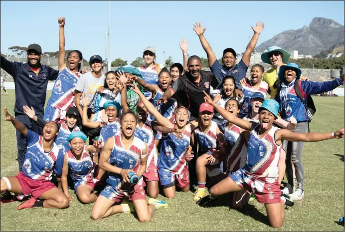  ?? PICTURE: NEIL KYNOCH ?? The Western Cape Touch Associatio­n Girls’ U19 team won the South African Touch Associatio­n Junior Interprovi­ncial Touch Tournament.