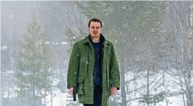  ?? [PHOTO PROVIDED BY JACK ENGLISH] ?? Michael Fassbender in “The Snowman.” When an elite crime squad’s lead detective (Fassbender) investigat­es the disappeara­nce of a victim on the first snow of winter, he fears an elusive serial killer may be active again.