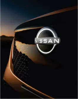  ??  ?? Il nuovo logo Nissan, ora fisico e digitale, illuminato con 20 LED