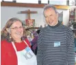  ?? BOMBARDI FOTO: ?? Tagesleite­rin Beate Döring und Pastor Hans-Ulrich Hofmann sind mit der Resonanz auf die Vesperkirc­he plus sehr zufrieden.